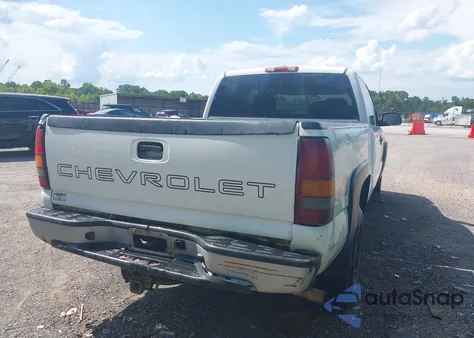 2001 Chevrolet Silverado 1500 из США, поврежденный, VIN 2GCEK19T511324893